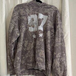 Urban Outfitters Men's Brown Patterned Sweater